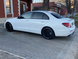 Mercedes E-Class foto 3