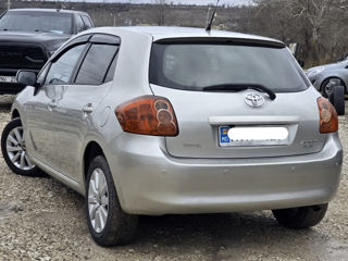 Toyota Auris foto 2