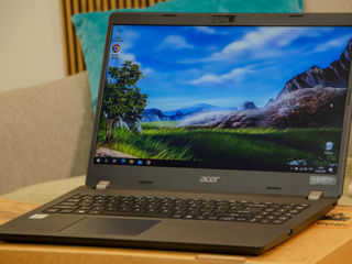 Acer TravelMate P15/ Core I5 10210U/ 16Gb Ram/ 256Gb SSD/ 15.6" HD!!! foto 3