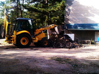 Vând Buldo-Excavator New Holland B100C (a. 2014) foto 2