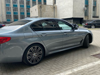 BMW 5 Series foto 4