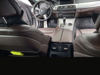 BMW 5 Series Touring foto 5