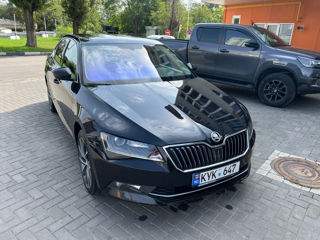 Skoda Superb foto 2