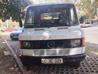 Mercedes 208D foto 4