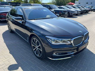 BMW 7 Series foto 2