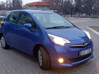 Toyota Verso-S foto 6