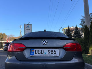 Volkswagen Jetta foto 4