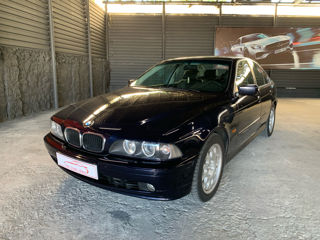 BMW 5 Series foto 2