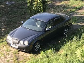 Jaguar S-Type foto 1