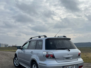 Mitsubishi Outlander foto 4