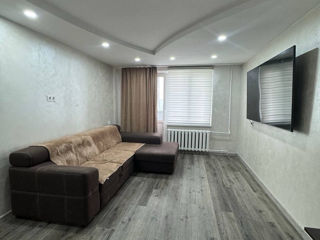 Apartament cu 4 camere, 80 m², Botanica, Chișinău foto 2