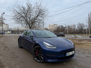 Tesla Model 3 foto 8