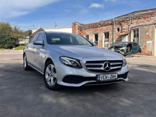 Mercedes E-Class foto 2