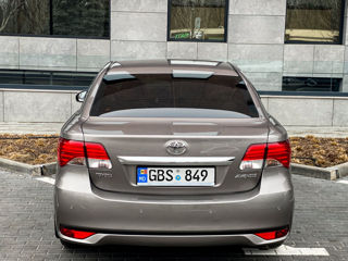 Toyota Avensis foto 7