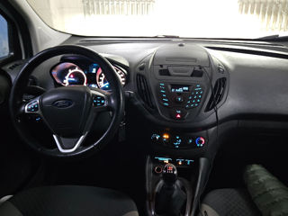 Ford Tourneo Courier foto 3