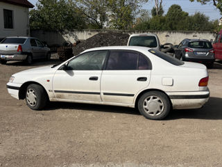 Toyota Carina foto 4