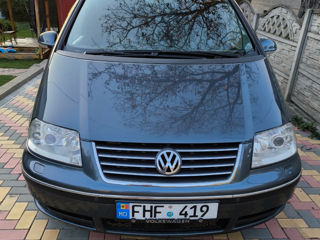 Volkswagen Sharan foto 1