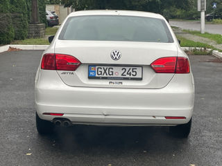 Volkswagen Jetta foto 5