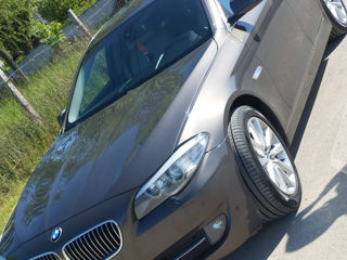 BMW 5 Series foto 1