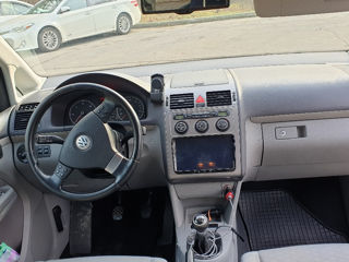 Volkswagen Touran foto 7