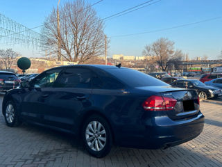 Volkswagen Passat foto 4