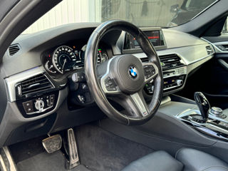 BMW 5 Series foto 10