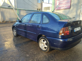 Volkswagen Polo foto 2