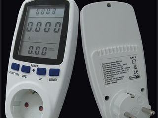 Компактный цифровой измеритель мощности электроприборов. foto 1