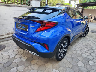 Toyota C-HR foto 4