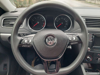 Volkswagen Jetta foto 4