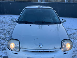 Renault Clio foto 6