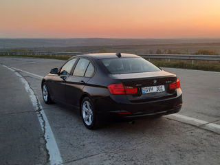 BMW 3 Series foto 4