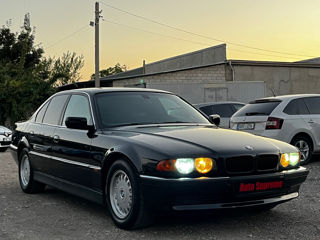 BMW 7 Series foto 1