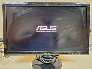 Monitor, calculator de masâ. 2 monitoare, Asus şi Benq. foto 4