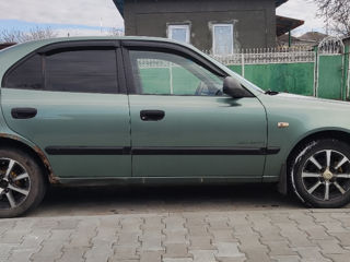 Hyundai Accent foto 4