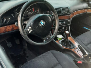 BMW 5 Series foto 7