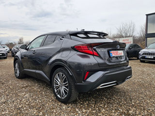 Toyota C-HR foto 2