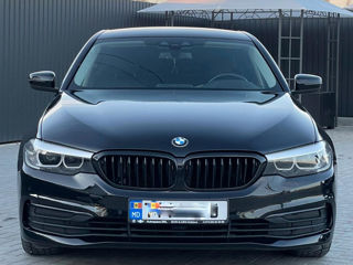 BMW 5 Series foto 1