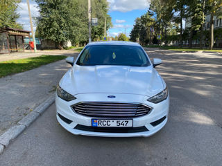 Ford Fusion foto 10