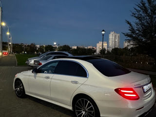 Mercedes E-Class foto 1