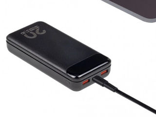 Vând power bank