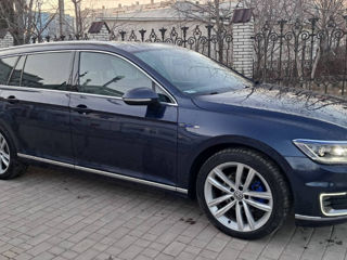 Volkswagen Passat foto 4