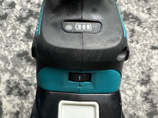 Makita DGA517 foto 4