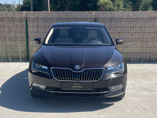 Skoda Superb foto 1