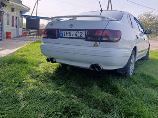 Toyota Carina foto 2