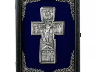 Crucifix în ramă K04.1