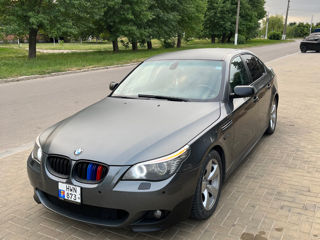 BMW 5 Series foto 2