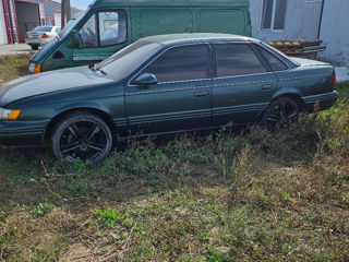 Ford Taurus foto 3