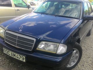 Mercedes C Class foto 2