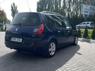 Renault Grand Scenic foto 8